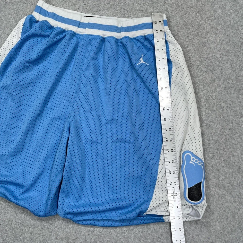 Jordan North Carolina Tar Heels Basketball Shorts Mens L 82 National Champions